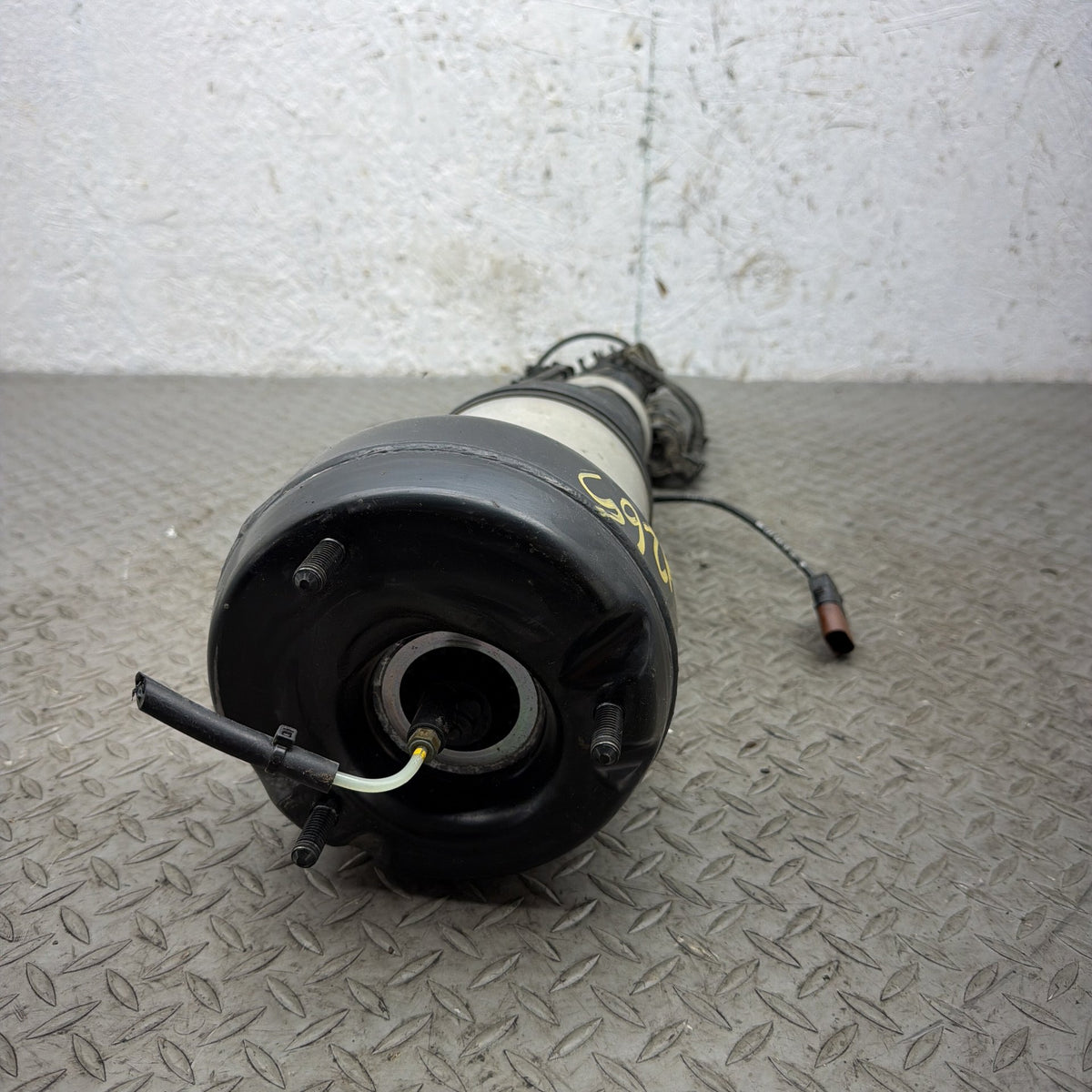 14-16 Mercedes S550 S550e W222 Right Front Air Strut Shock A2223208413 OEM