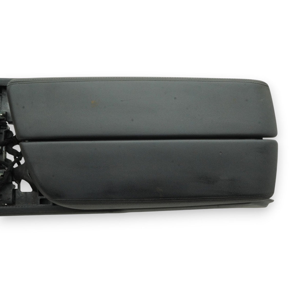 17-20 BMW 530i 540i 530e G30 Center Console Armrest Storage 51169483809 OEM