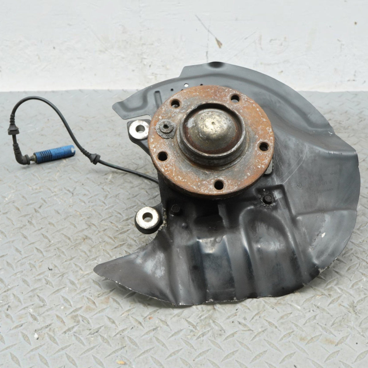 99-06 BMW 320 323 325 328 330 E46 Right Front Spindle Knuckle 31211096430 OEM