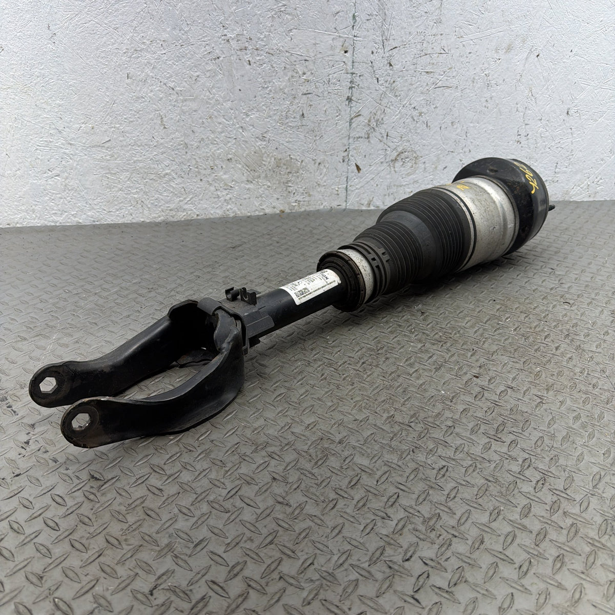 13-16 Mercedes GL350 GL450 GL550 X166 Left Front Air Strut Shock A1663204766 OEM