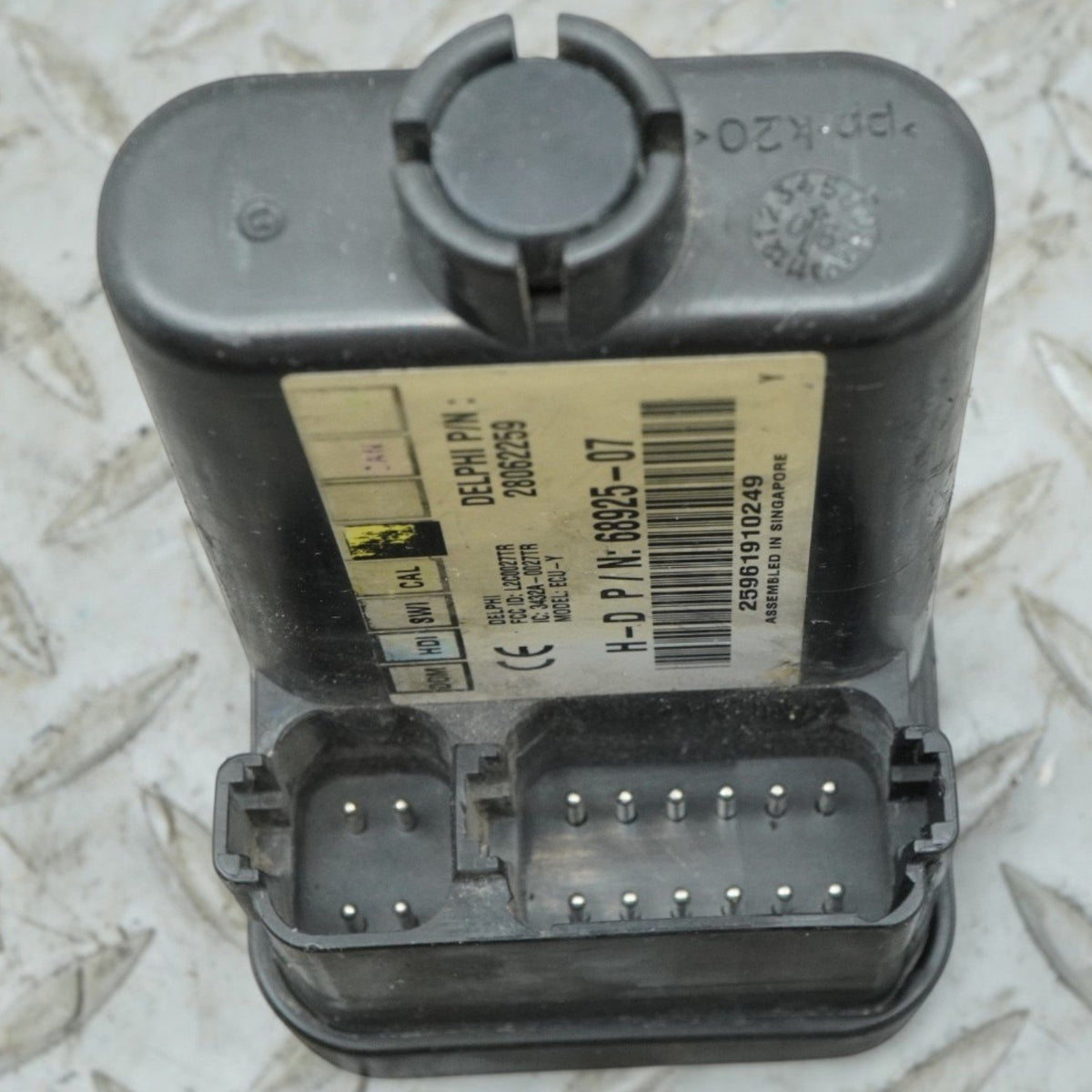 2007 Harley-Davidson FXSTD Softail Deuce Turn Signal Control Module 68925-07 OEM