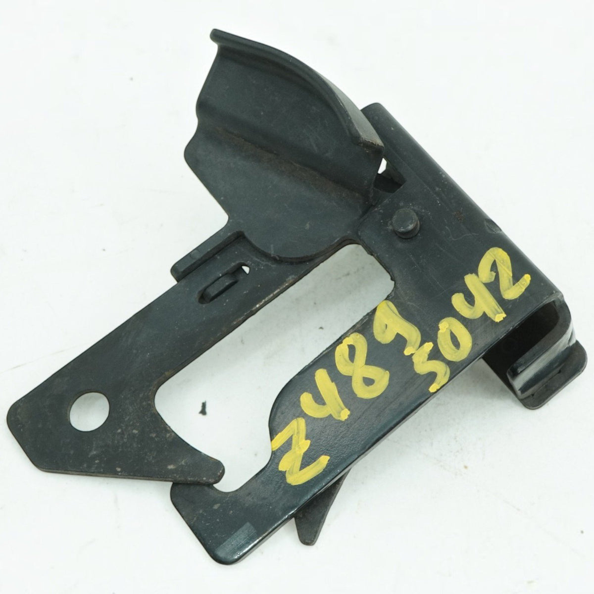 17-19 Mercedes GLS63 GLS550 GLS450 X166 Hood Latch Catch Lock A2048800064 OEM