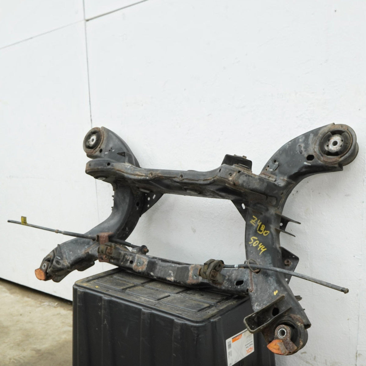 15-16 Dodge Challenger Coupe 5.7L MT Rear Crossmember Suspension Cradle 68260627AC OEM