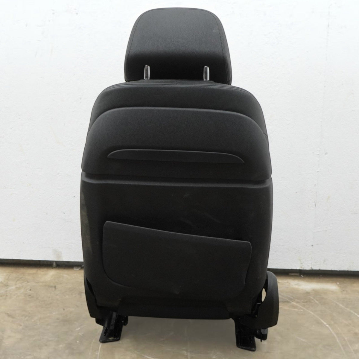 15-19 BMW X6 F16 Front Right Seat LeatherBucket Electric heated 52107329942 OEM