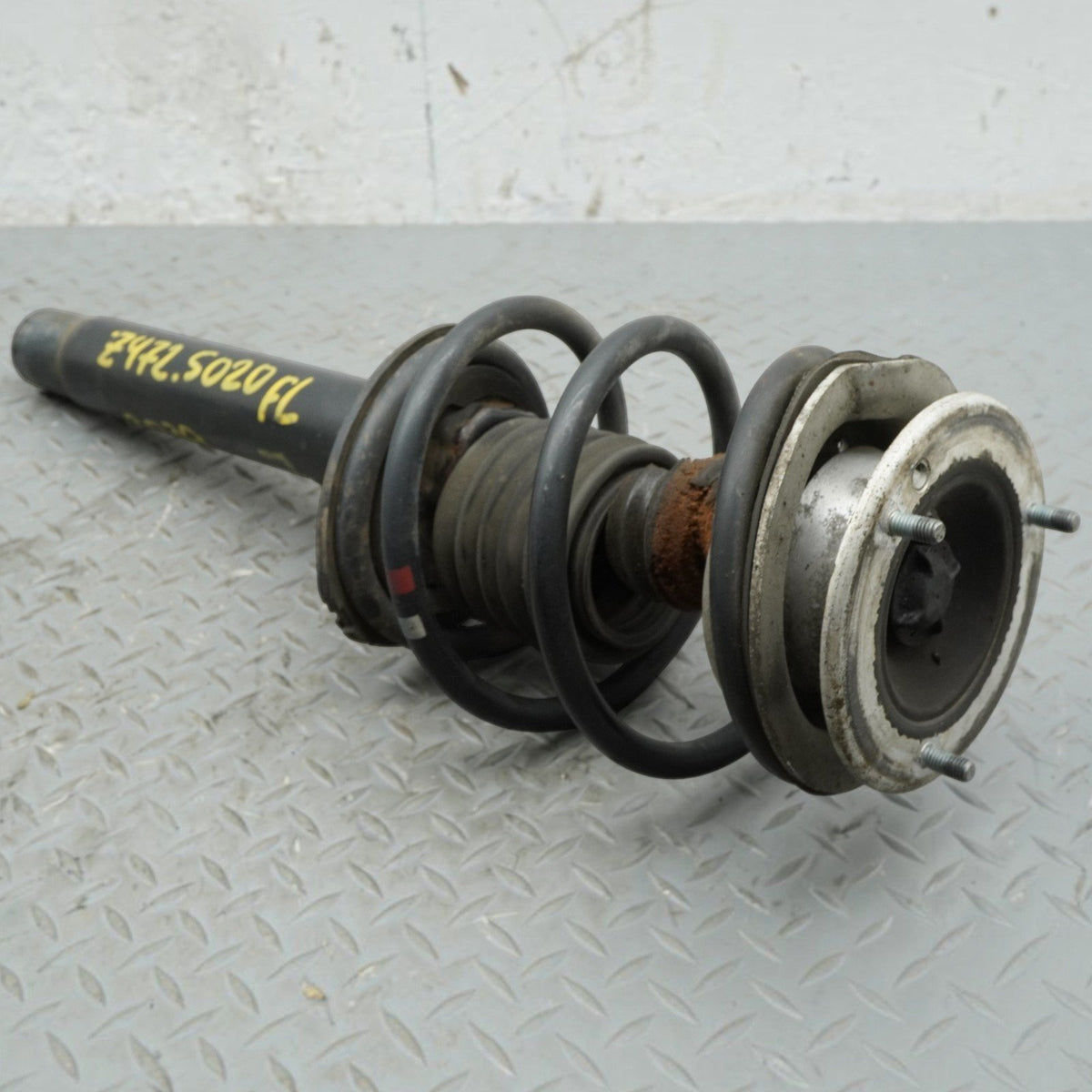 01-06 BMW 320 323 325 328 330 E46 Front Left Strut W Coil Spring 31316759561 OEM