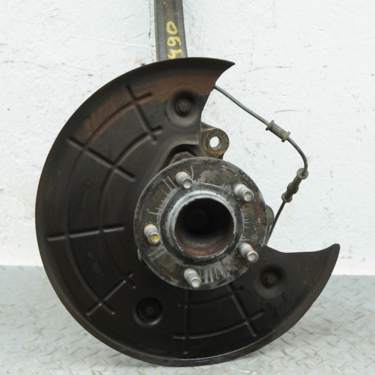 12-23 Dodge Challenger RWD 5.7L Spindle Knuckle Hub Front Left 05168403AD OEM