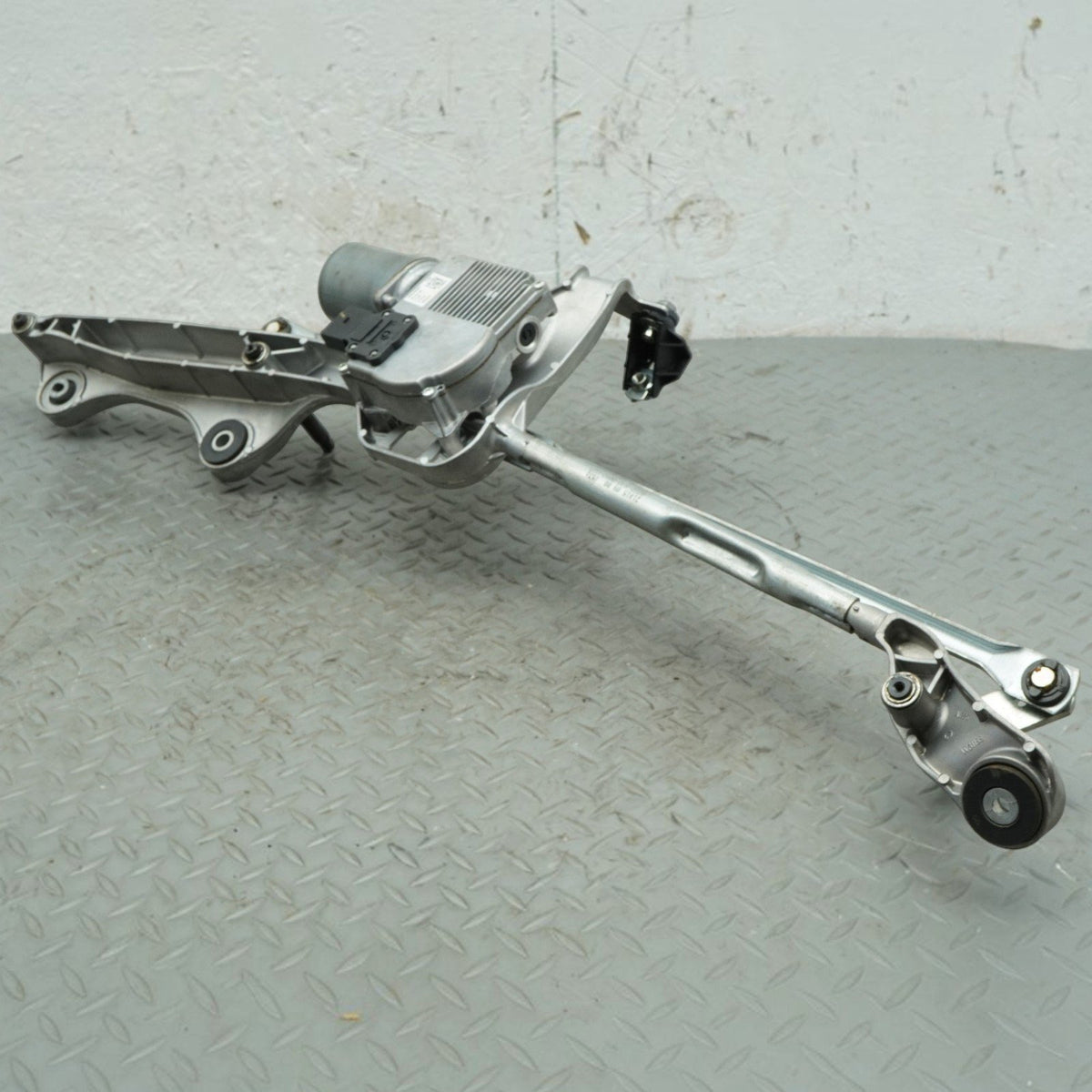 14-17 Mercedes S550 S400 S600 S63 Wiper Linkage A2228200142 OEM