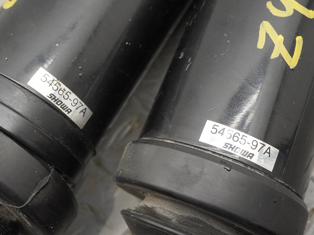 2000-2008 Harley-Davidson FLHRCI Road Classic Rear Shock Absorbers 54565-97