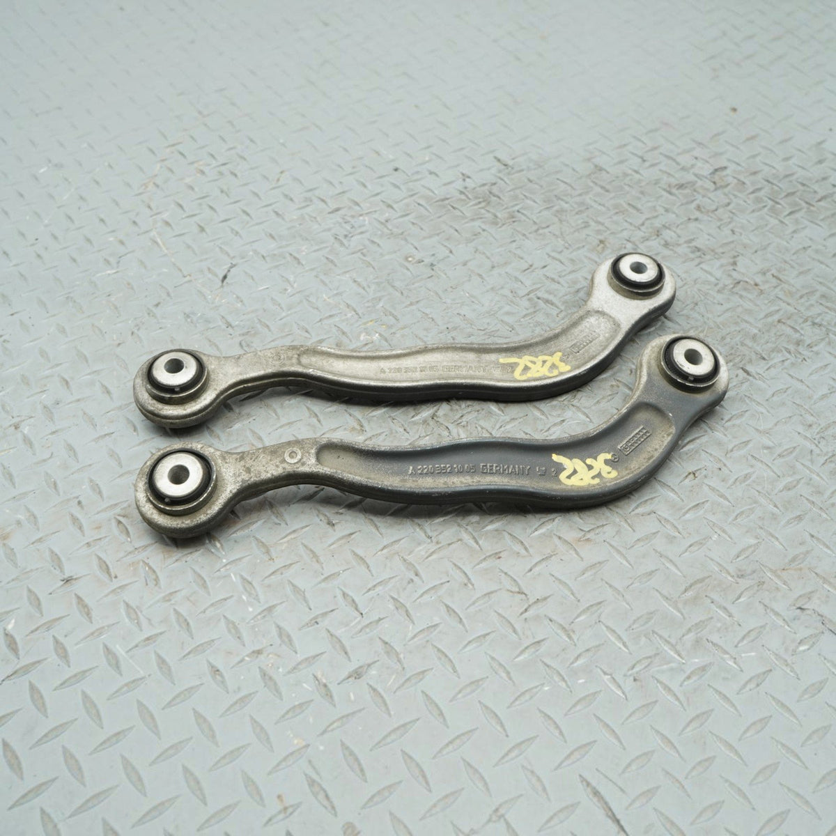 14-17 Mercedes S550 W222 4Matic Rear Left & Right Upper Rearward Control Arm OEM