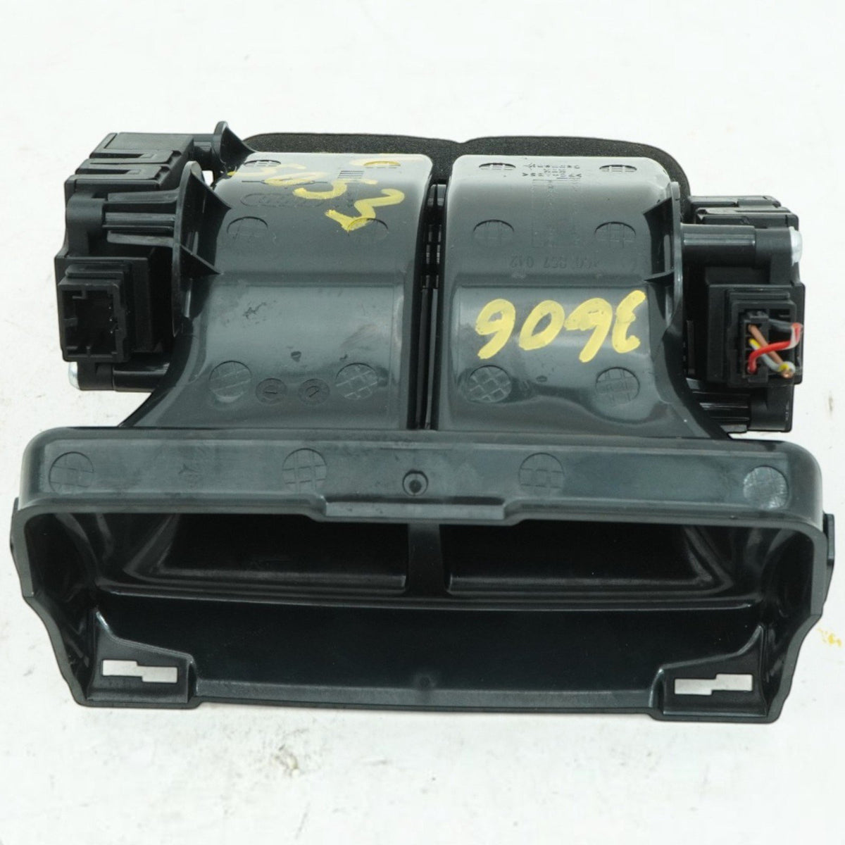 12-18 Audi S7 RS7 A7 4G Rear Center Console HVAC Air Vent Duct 4G0857042 OEM