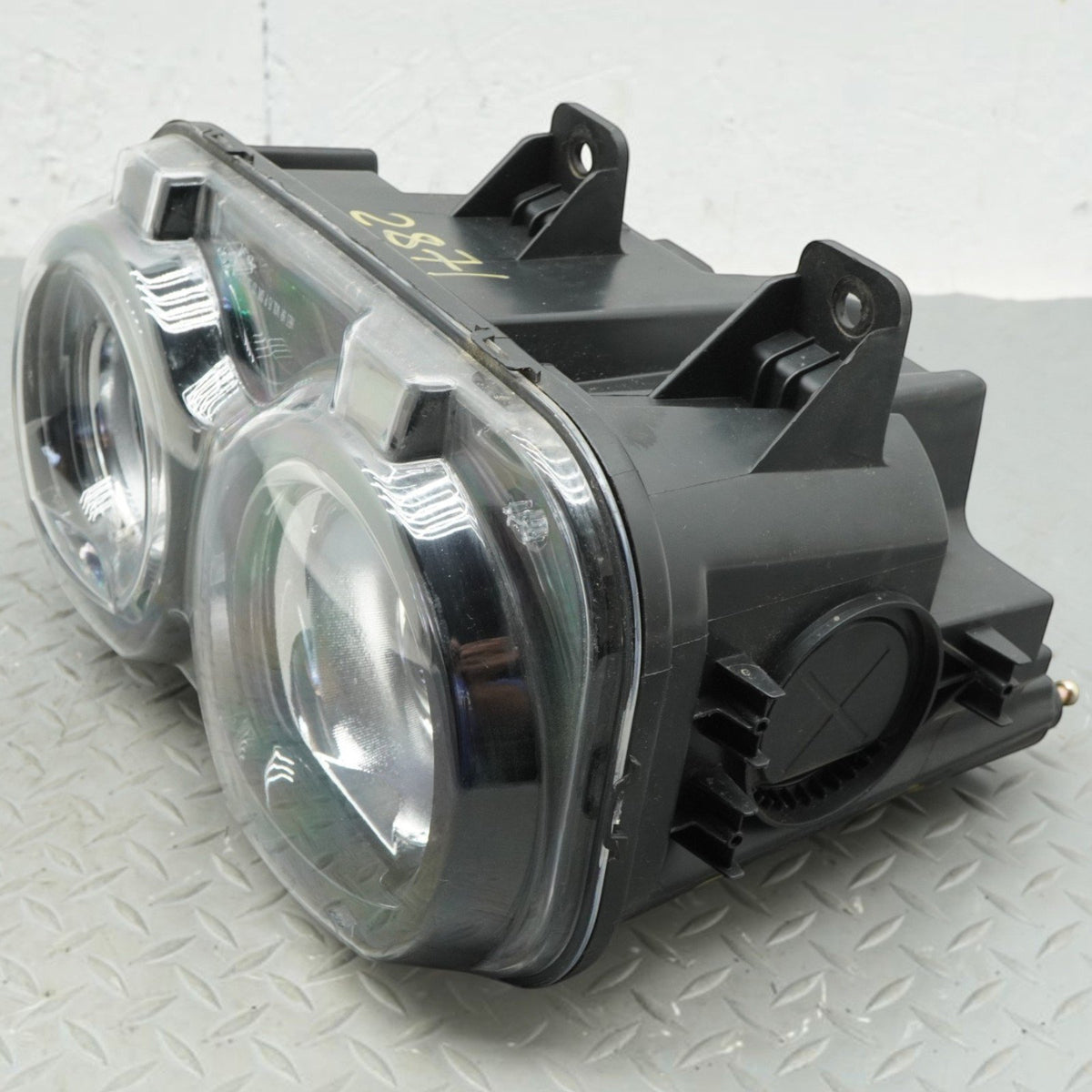 15-23 Dodge Challenger Coupe Right Headlamp Headlight Halogen 68174064AE OEM