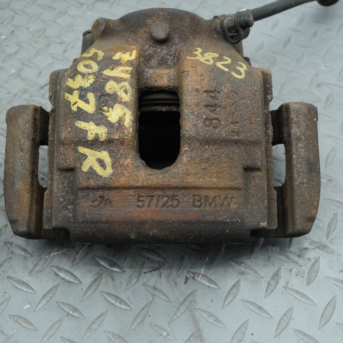 01-05 BMW 330i E46 Sedan Front Left Right Side Brake Caliper 34116765881 OEM