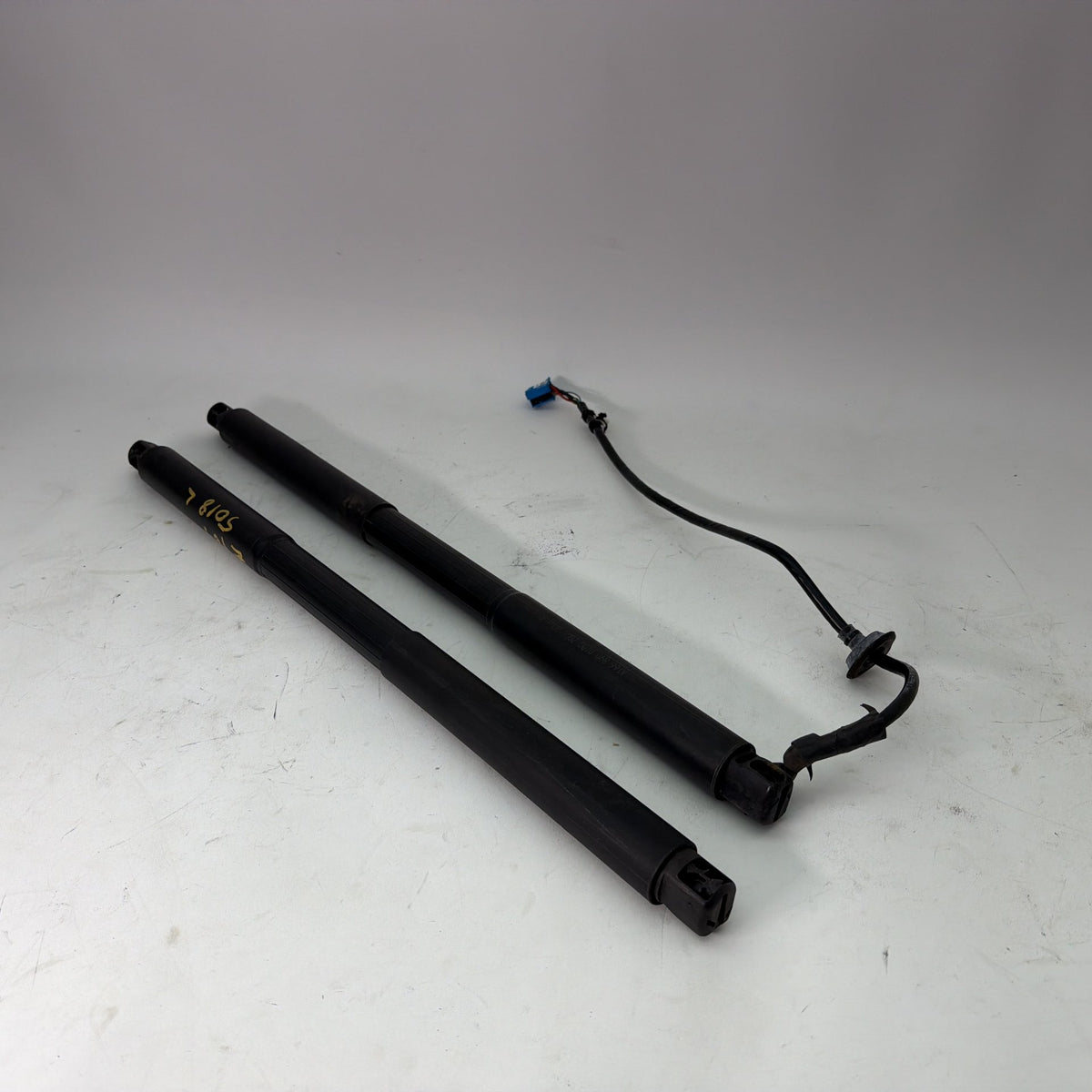 13-16 Mercedes X166 GL450 GL550 Power Liftgate Strut Set Left Right 1669802264