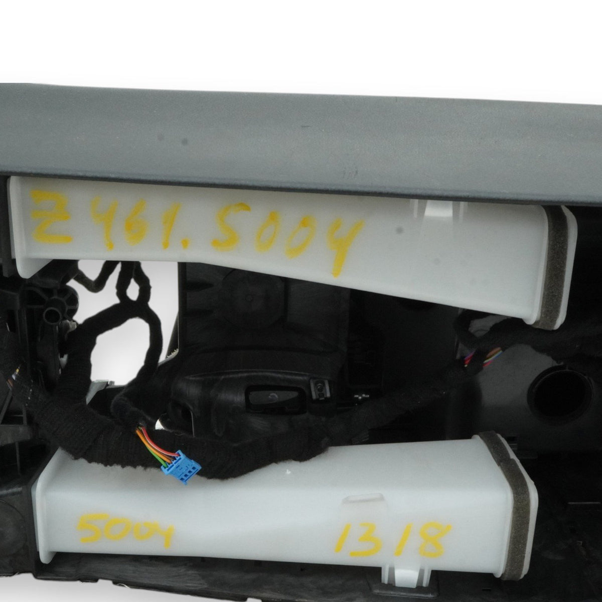 17-20 BMW 530i 540i 530e G30 Center Console Armrest Storage 51169483809 OEM
