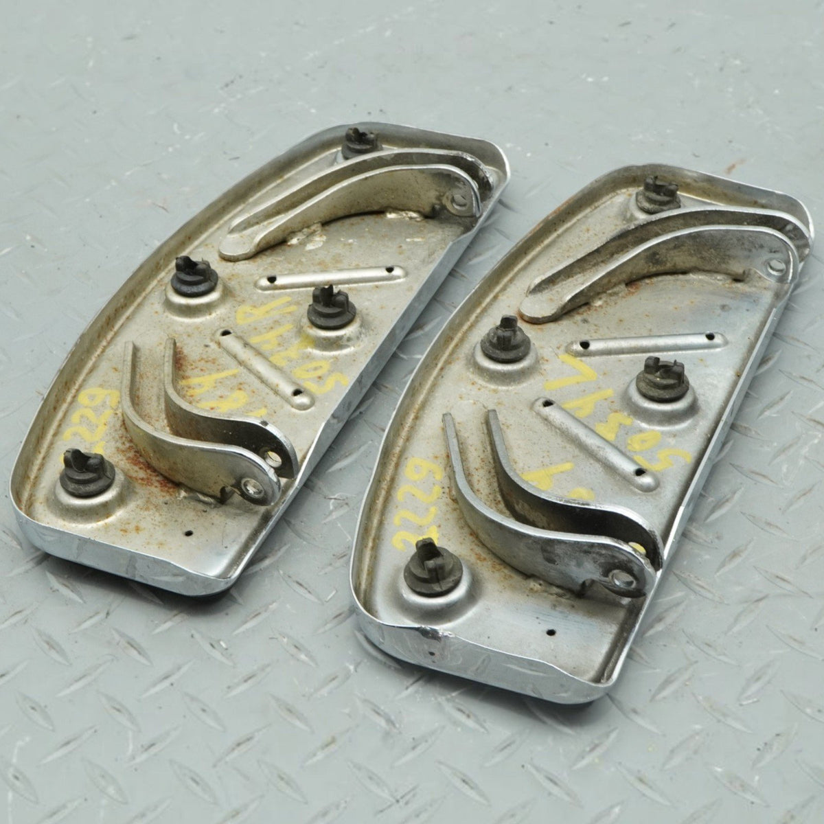 12-13 Harley FLHTC Electra Glide Classic Front Floorboard Footrest Pads LH RH