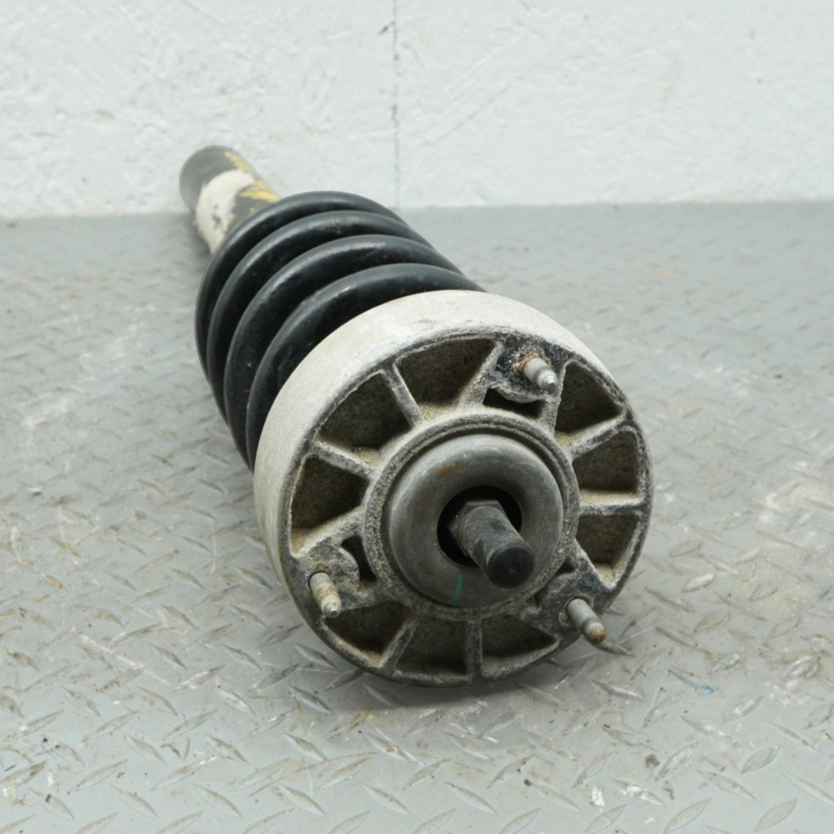 14-18 BMW X5 F15 Front Right Strut Shock Suspension Coil Spring 31316851749 OEM