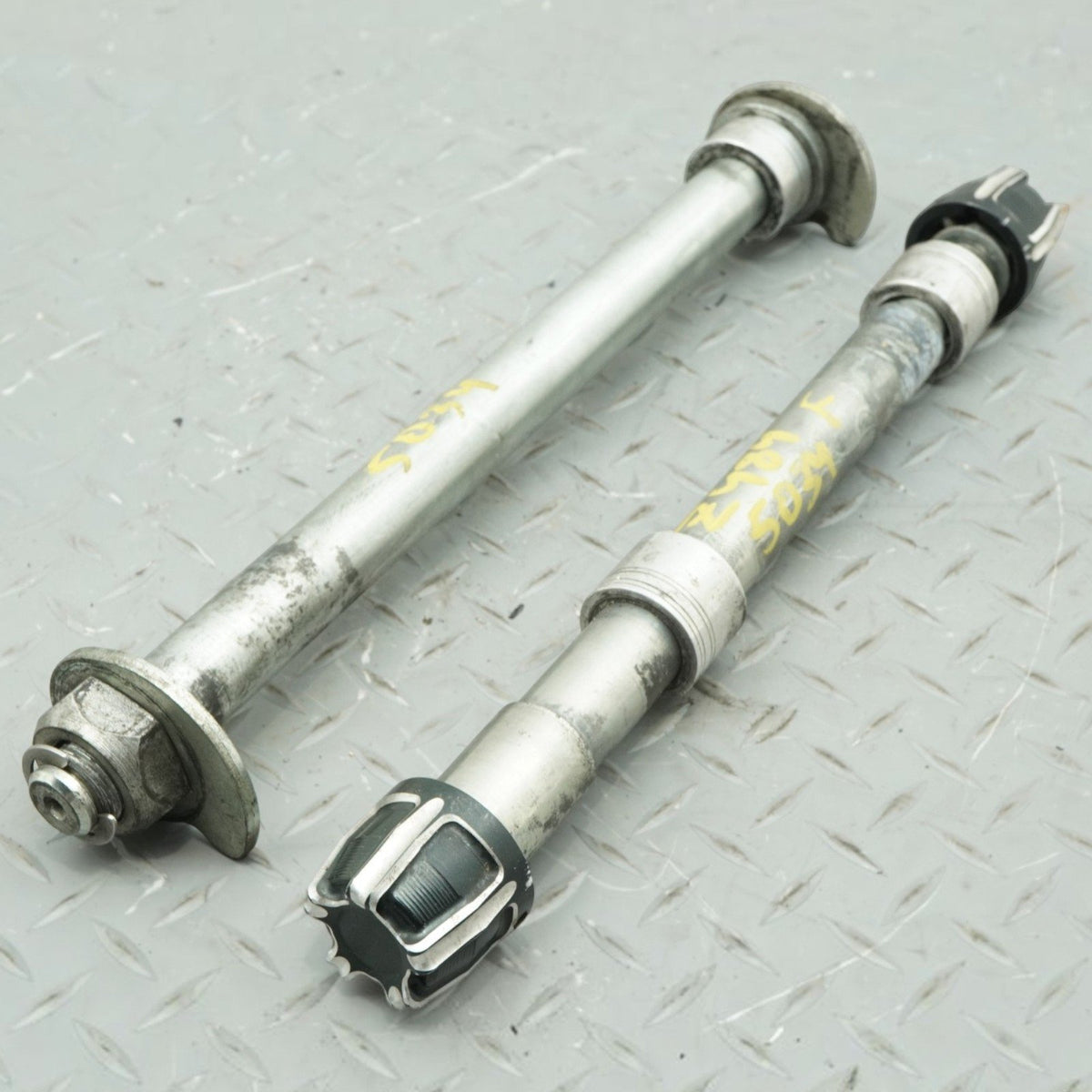 12-13 Harley Electra Glide Classic FLHTC Wheel Axle Shaft Bolt Set of 2 OEM