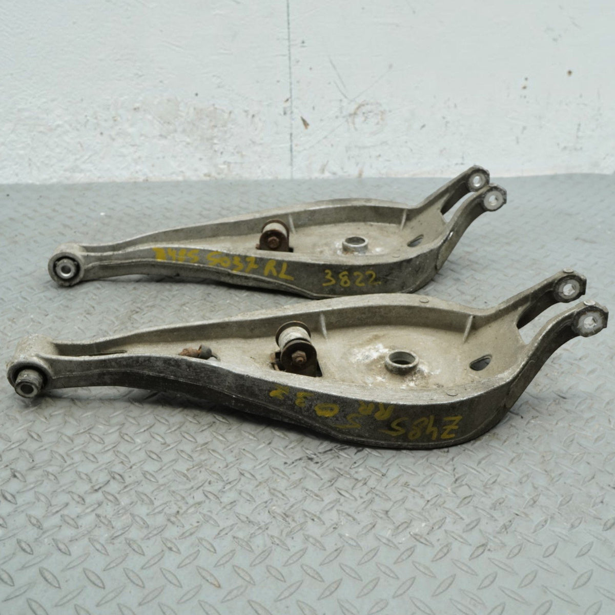 99-06 BMW 330i 328i 325i 323i 320i E46 Rear LH RH Lower Control Arm 33326781625