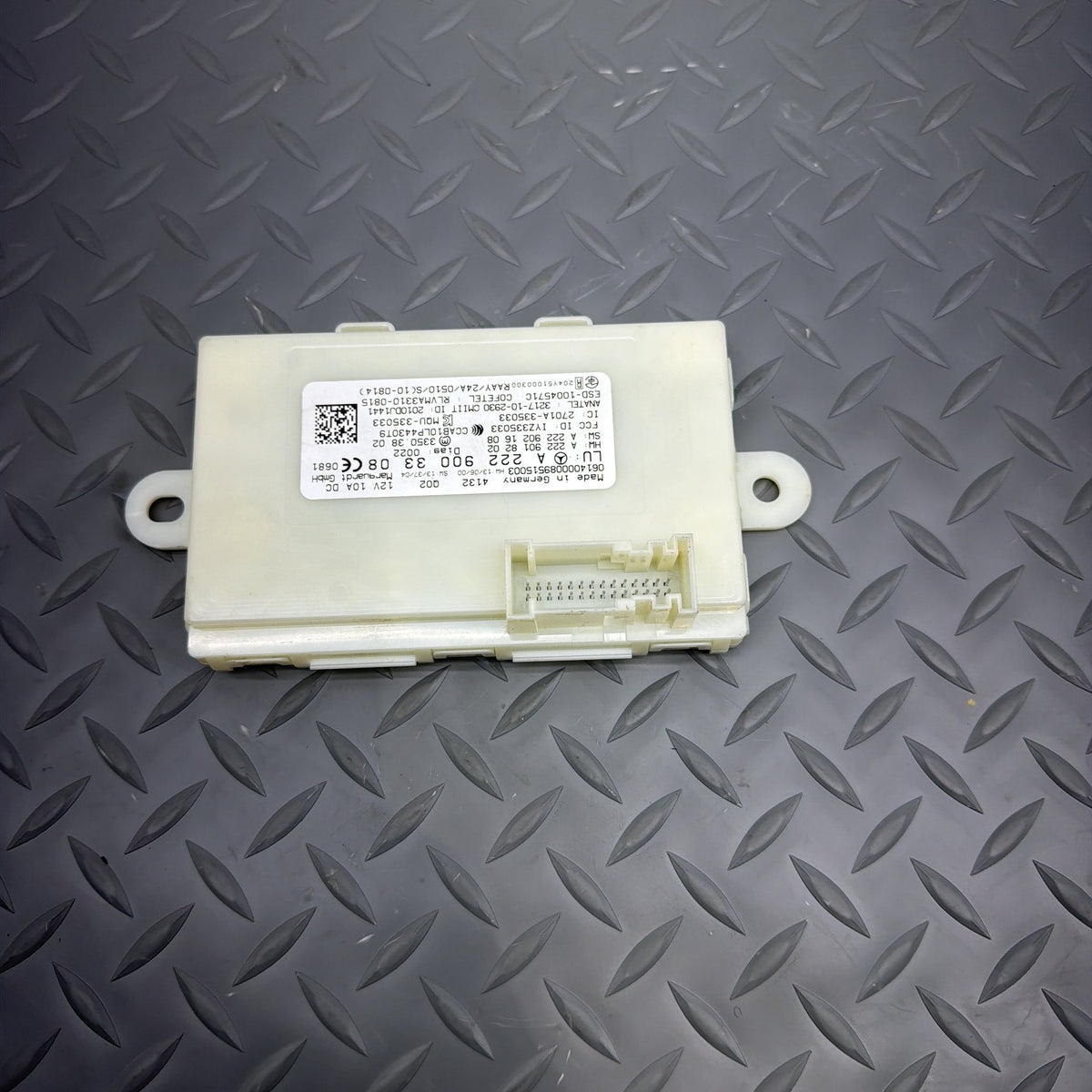 14-17 Mercedes S550 S600 S63 W222 Keyless Go Control Module A2229003308 OEM