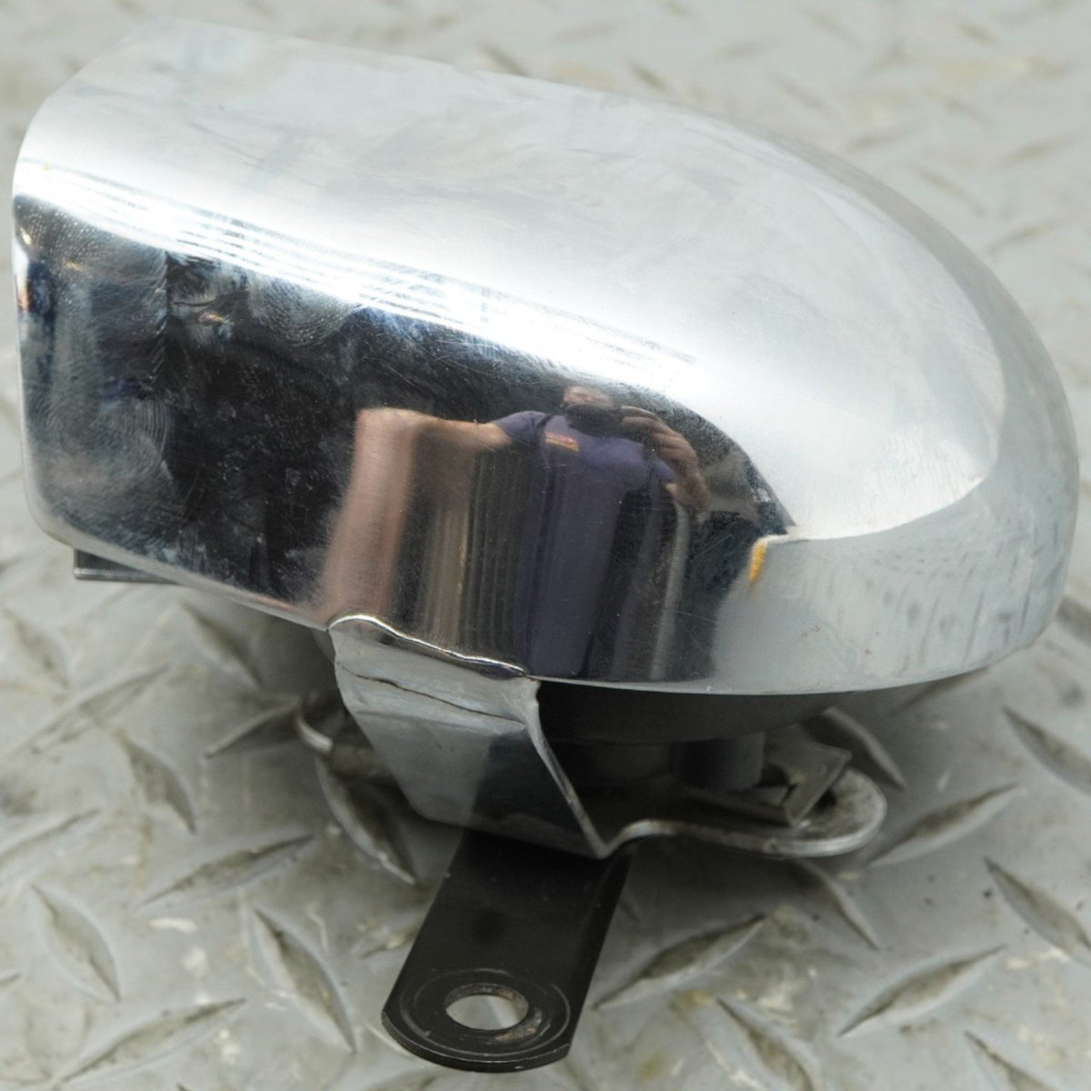 2008-2015 Harley-Davidson FLSTC Electric Horn with Mounting Bracket High Tone