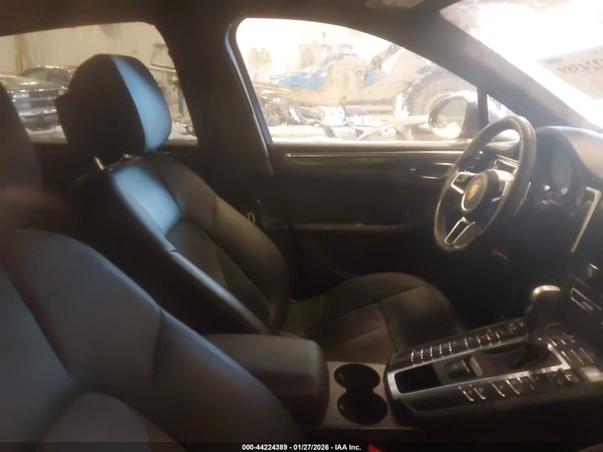 2015 Porsche Macan S 95B