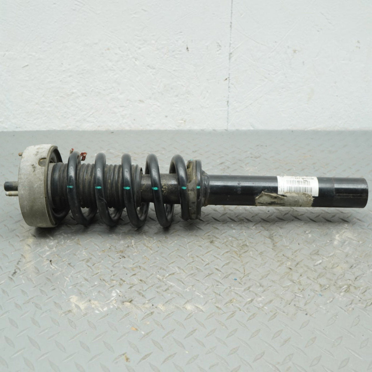 14-18 BMW X5 F15 Front Right Strut Shock Suspension Coil Spring 31316851749 OEM