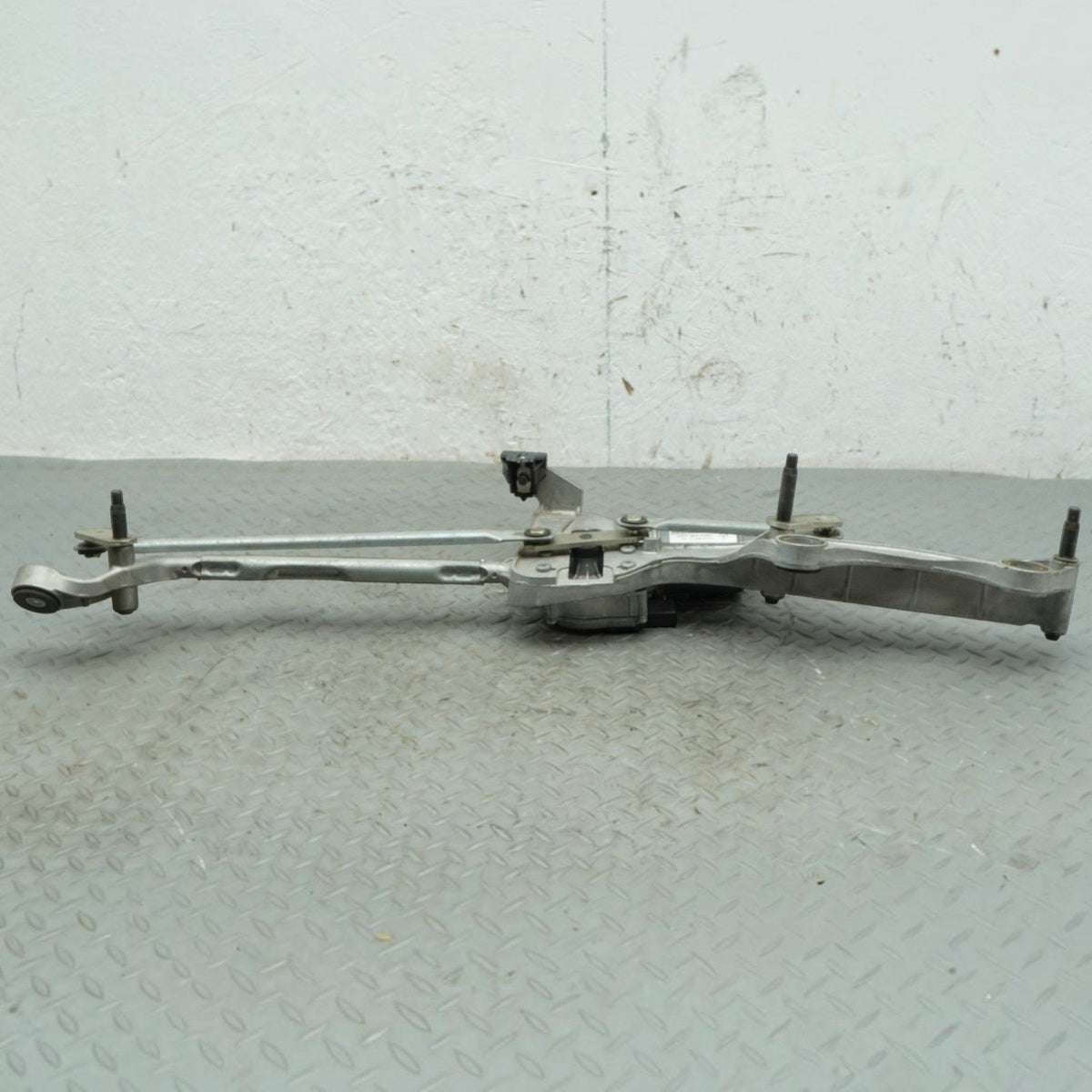 14-17 Mercedes S550 S400 S600 S63 Wiper Linkage A2228200142 OEM