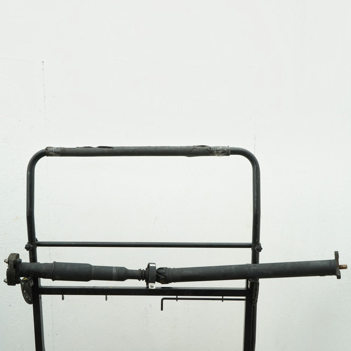 17-20 BMW 530i xDrive G30 Rear Driveshaft 1426MM Propeller Shaft 26108685908 OEM