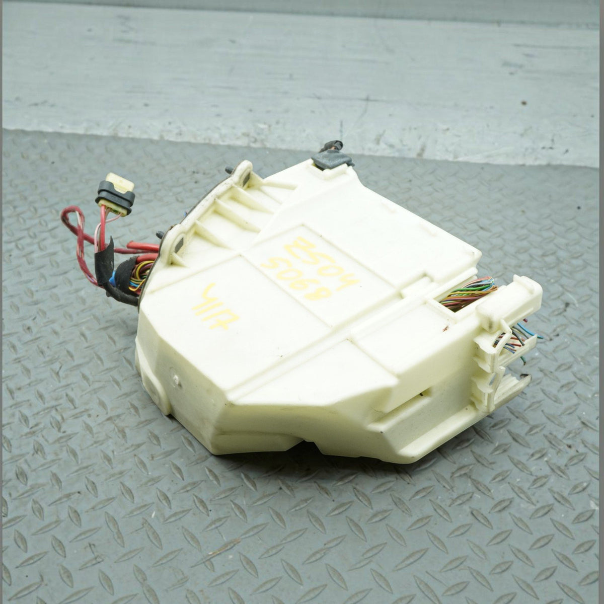 2008 Mercedes E350 W211 Sedan Front SAM Fuse Box Module Control A2114402508 OEM