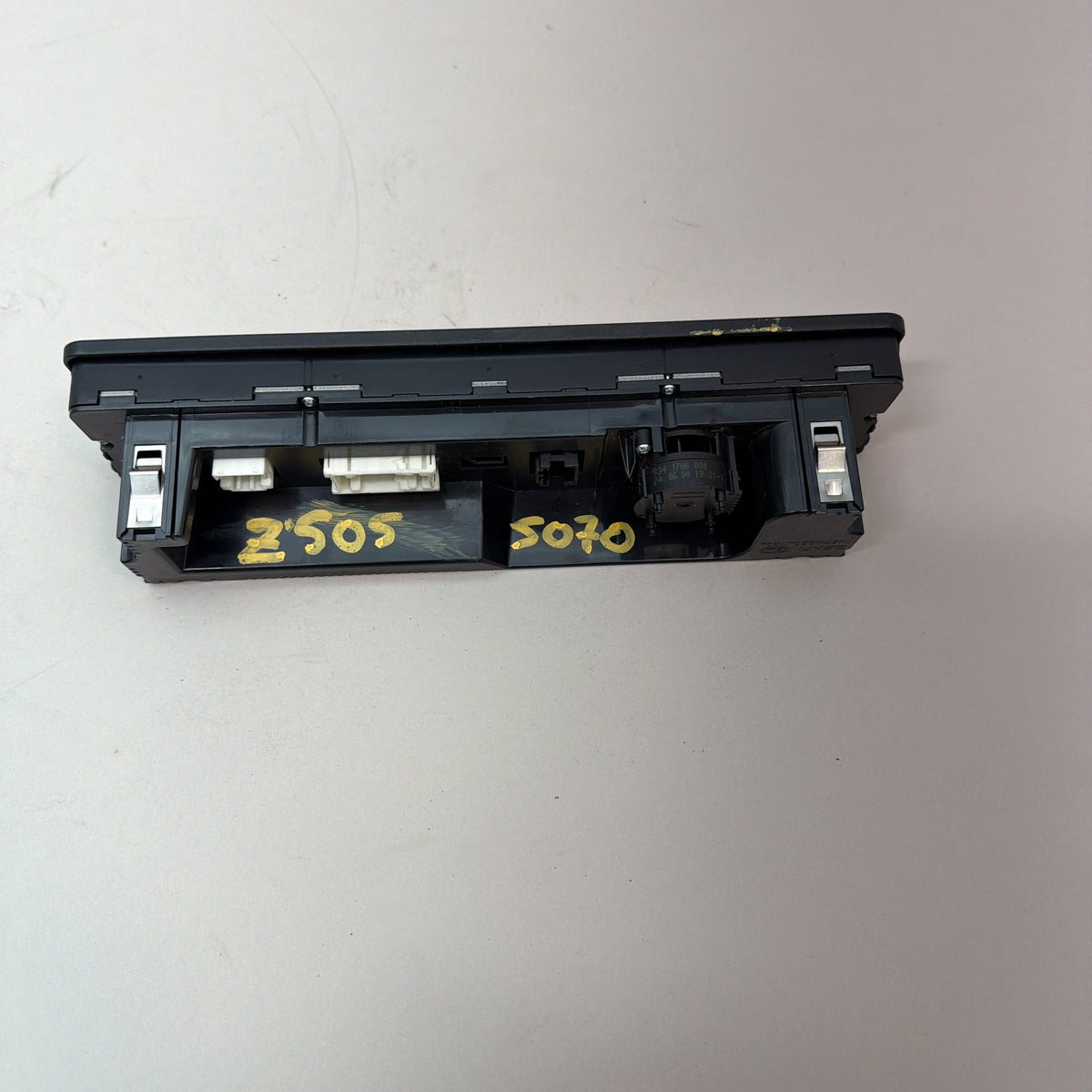 99-06 BMW 330i 325i 323 320 328 E46 A/C Heater Climate Control 64116941732 OEM