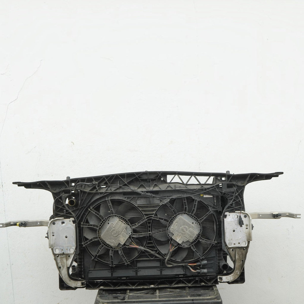 16-18 Audi A7 4G 3.0L Radiator AC Condenser Fan Shroud Cooling 4G0145804D OEM
