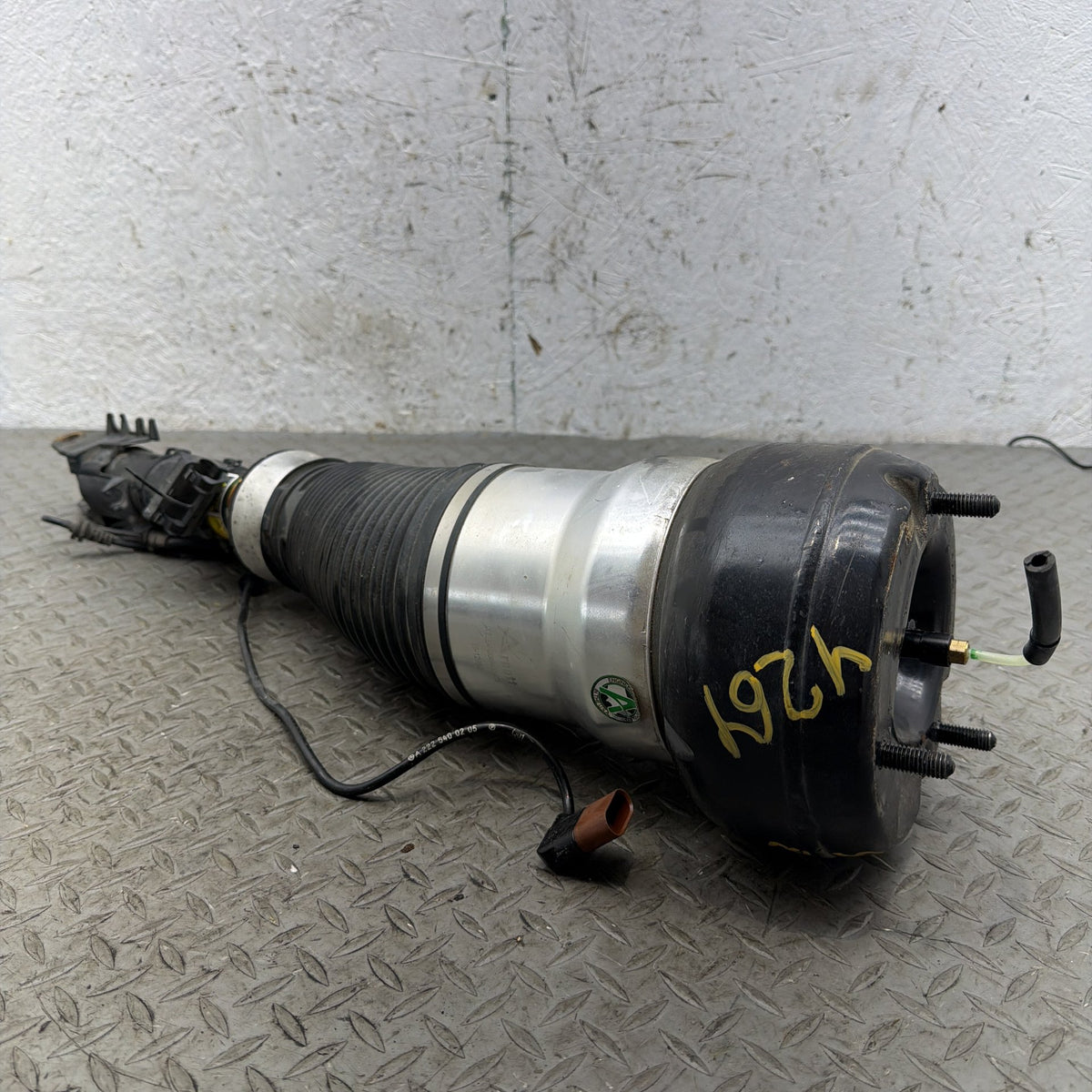 14-16 Mercedes S550 S550e W222 Left Front Air Strut Shock A2223208313 OEM