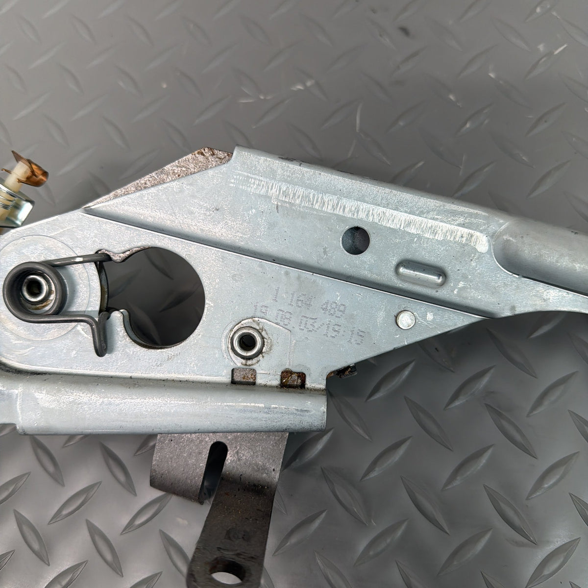 99-06 BMW 320 323 325 328 330 M3 E46 Parking Brake Lever Handbrake 1164489 OEM
