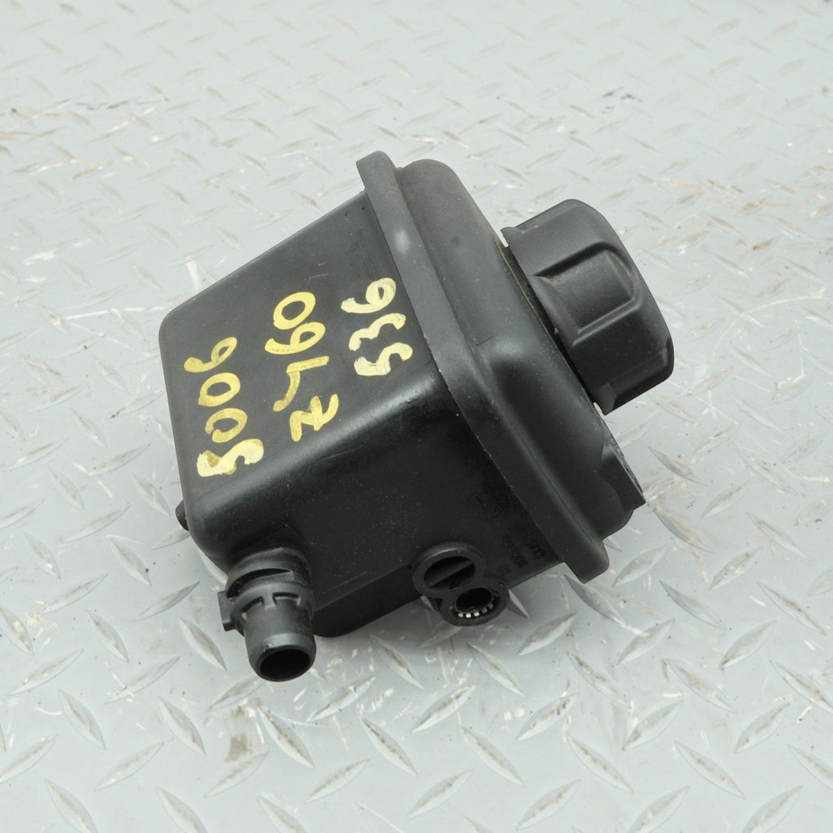 15-18 BMW X6 X5 F15 F16 F86 N63 Engine Coolant Expansion Tank Reservoir 7841266