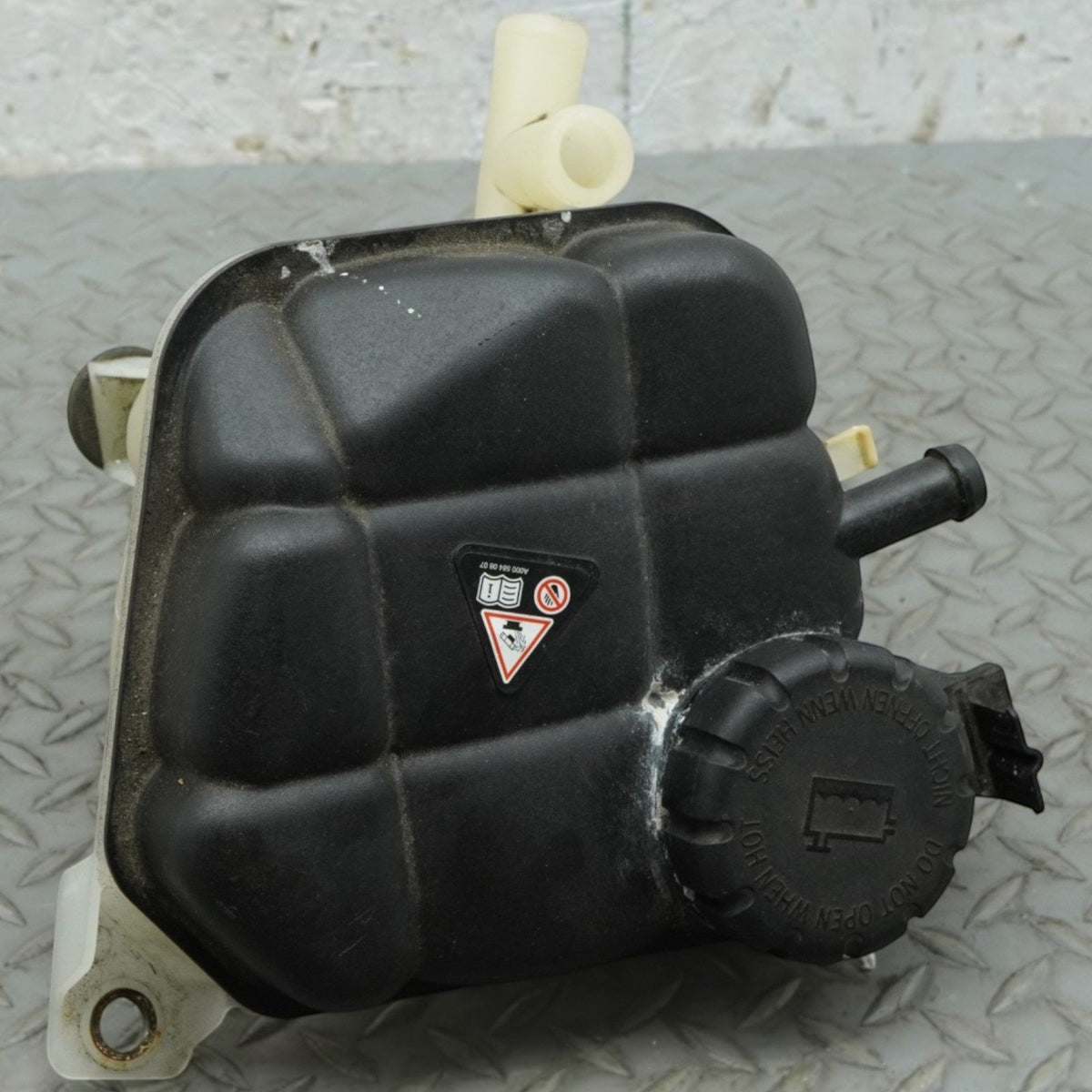 17-19 Mercedes GLS63 GLS550 GLS450 GLS350d X166 Coolant Bottle 1665000049 OEM