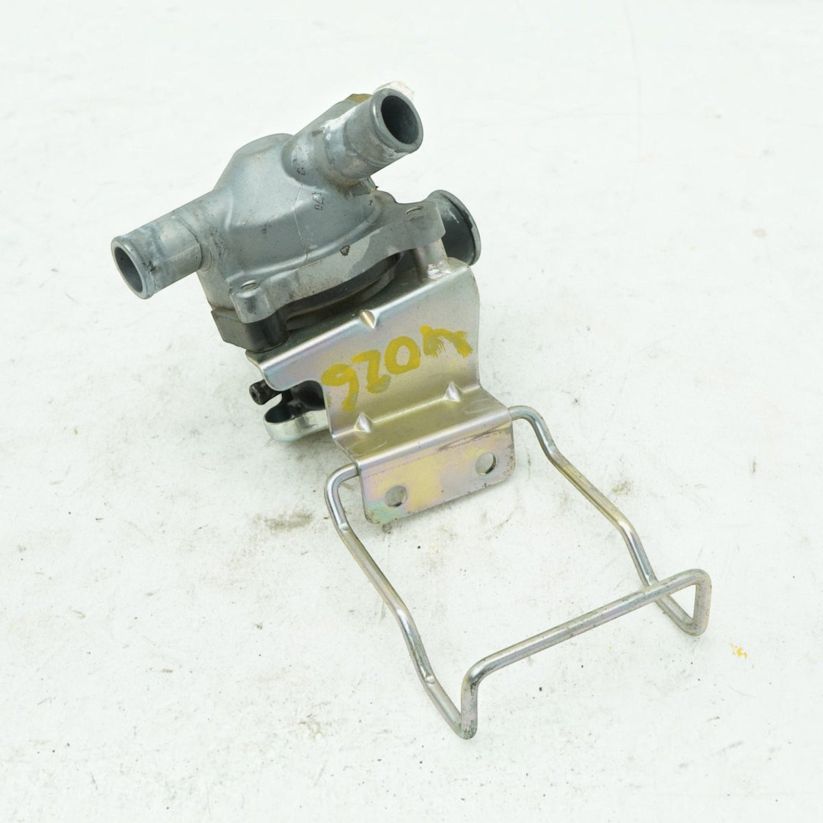 09-13 Kawasaki Vulcan VN1700 Vaquero Thermostat Housing Radiator Cap 49054-0004
