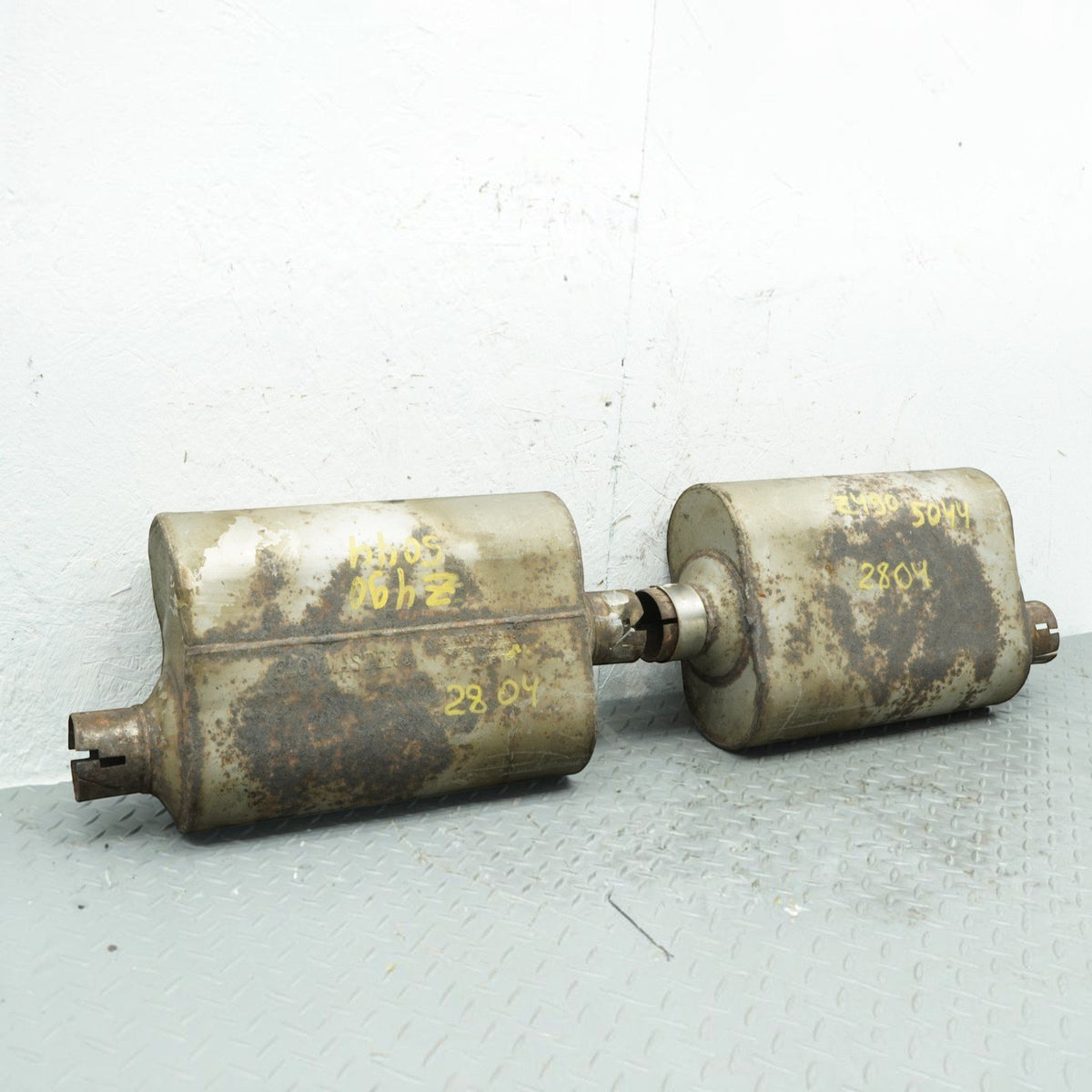 15-23 Dodge Challenger SXT Exhaust Silencer Muffler Pipe Rear LH RH 6089347 OEM