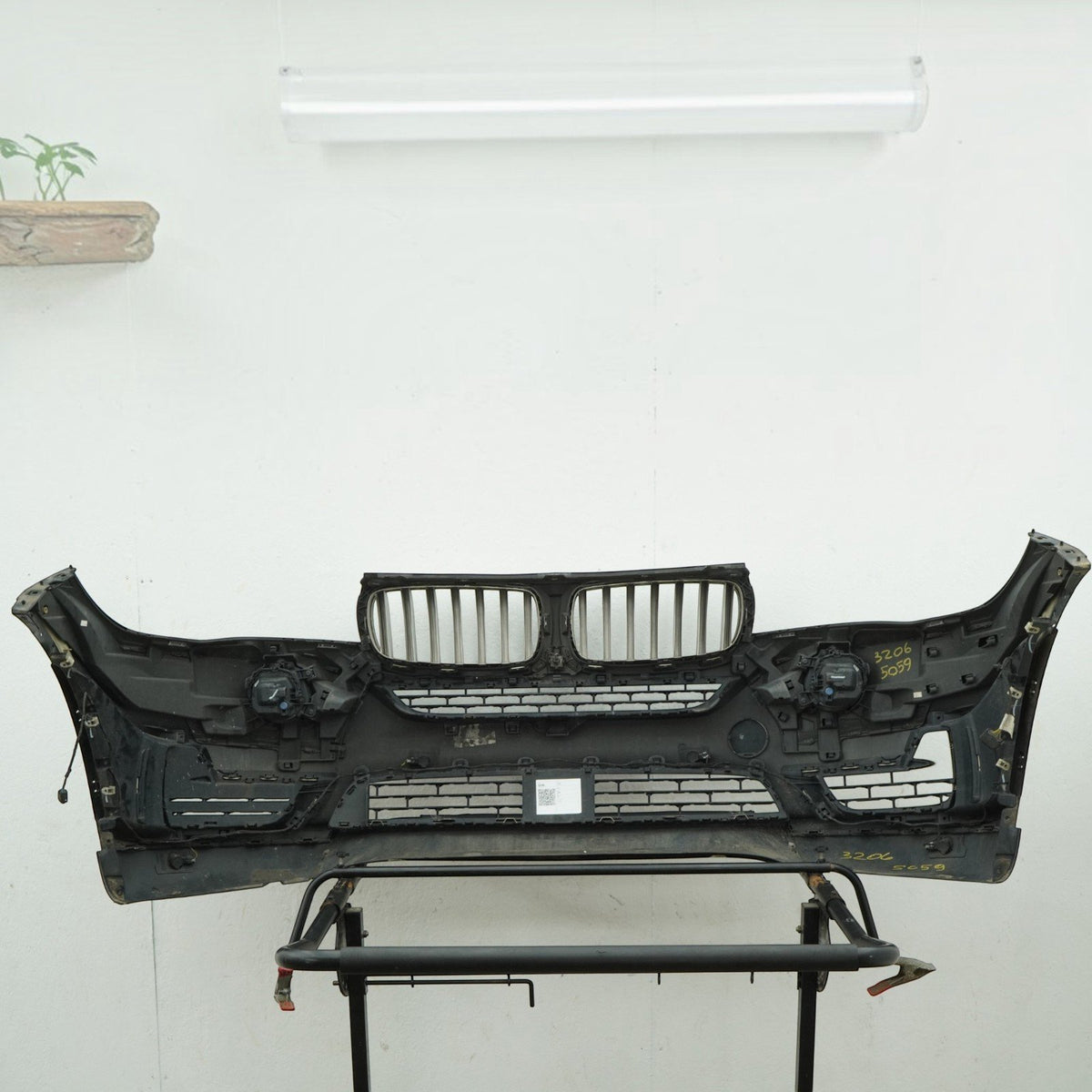 14-18 BMW X5 F15 Front Bumper Panel Cover w/ Fog 51117378609 Schwarz II 668 OEM