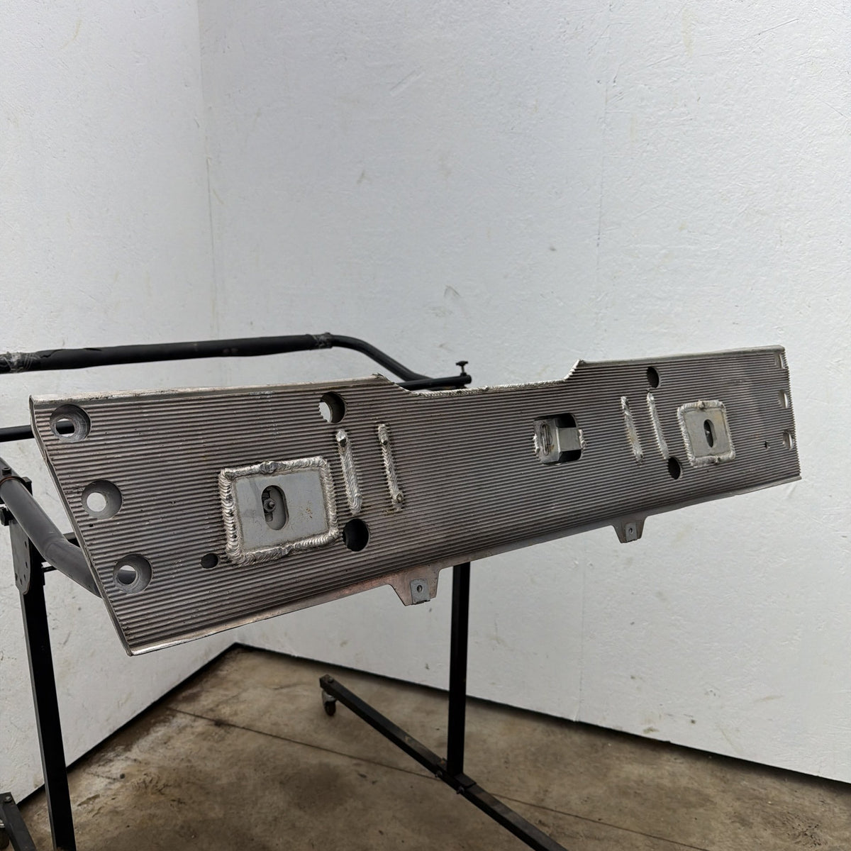 16-19 Mercedes GLE350 GLS450 GLS550 X166 Transmission Mount Bracket A1662400500