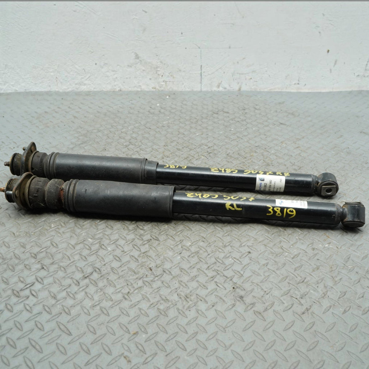 99-06 BMW 320 323 325 328 330 E46 Rear Left Right Strut Shock Suspension 556882