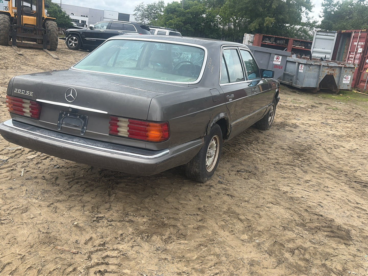1979-1991 Mercedes-Benz 380SE S-Class W126 W126