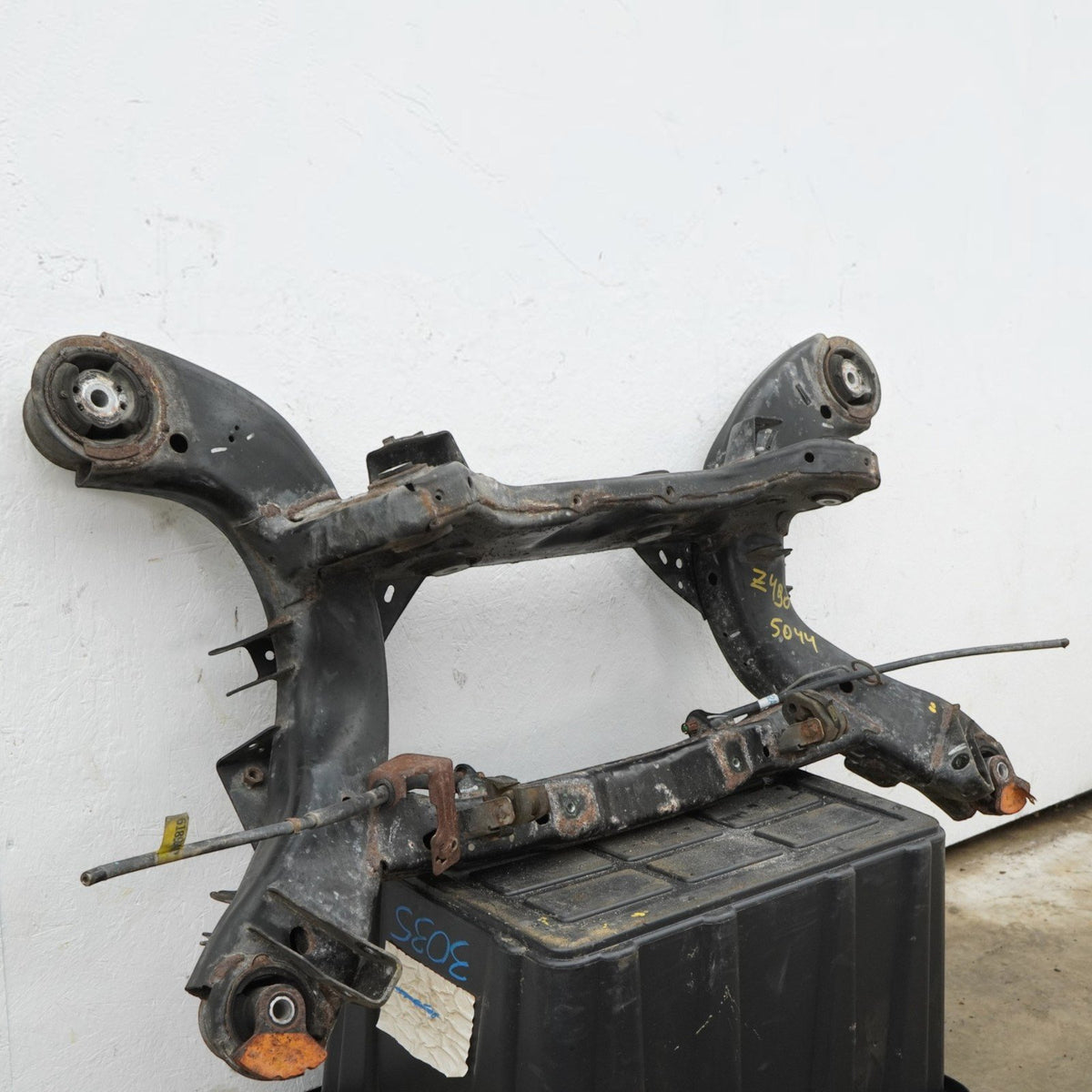 15-16 Dodge Challenger Coupe 5.7L MT Rear Crossmember Suspension Cradle 68260627AC OEM