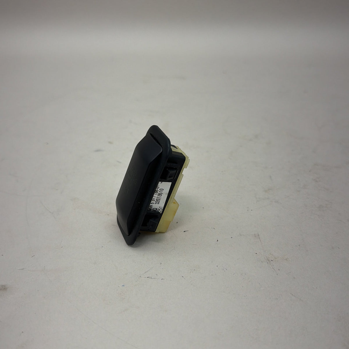 04-10 BMW M6 650i 645Ci E63 E64 Passenger Off Switch Indicator 61316977788 OEM