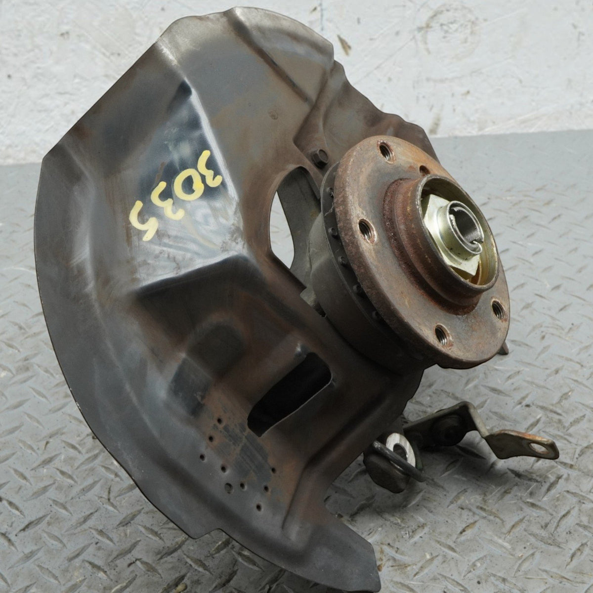 99-06 BMW 320 323 325 328 330 E46 Right Front Spindle Knuckle 31211096430 OEM