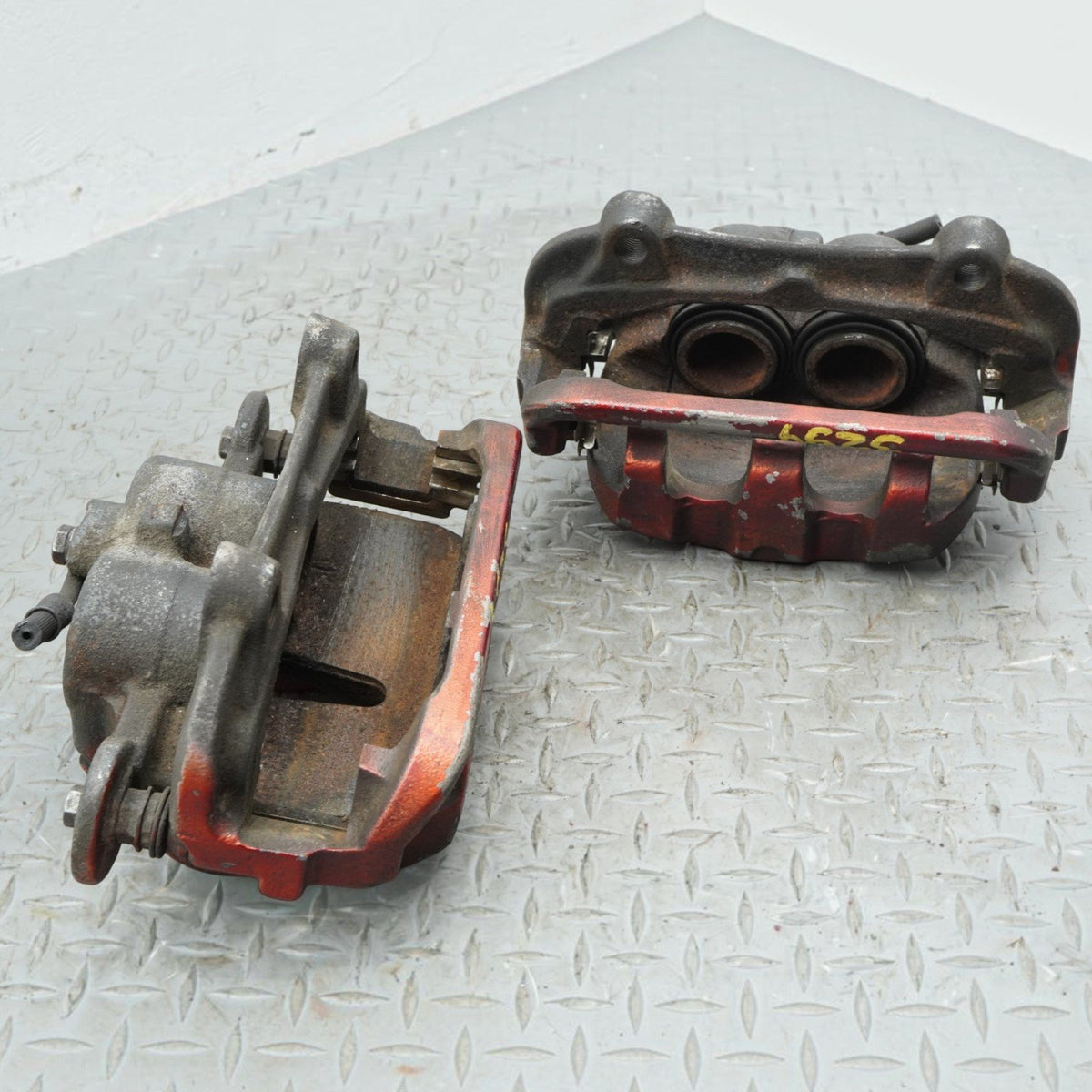 14-17 Range Rover Sport L494 3.0L Caliper Brake Stop Front Right & Left OEM