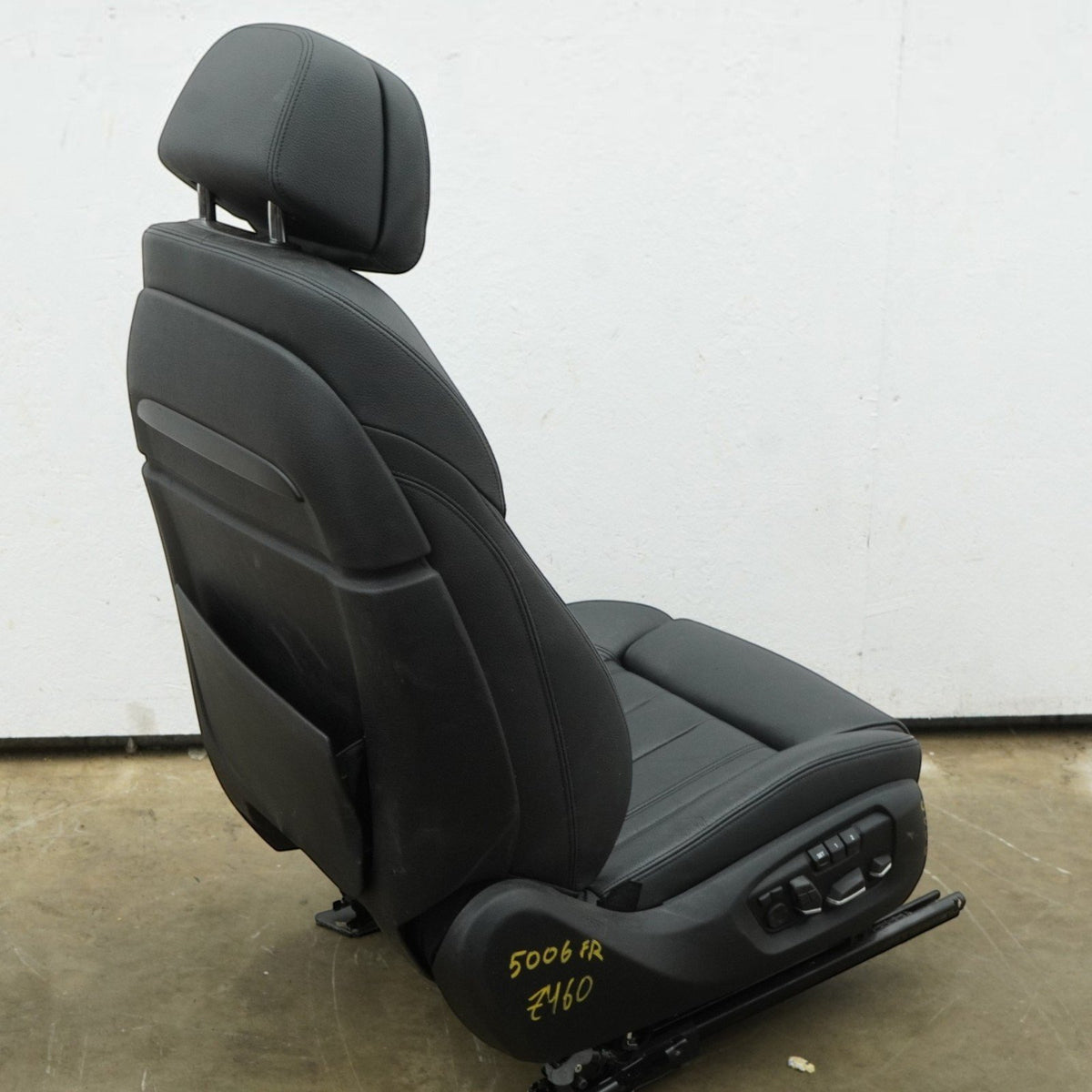 15-19 BMW X6 F16 Front Right Seat LeatherBucket Electric heated 52107329942 OEM