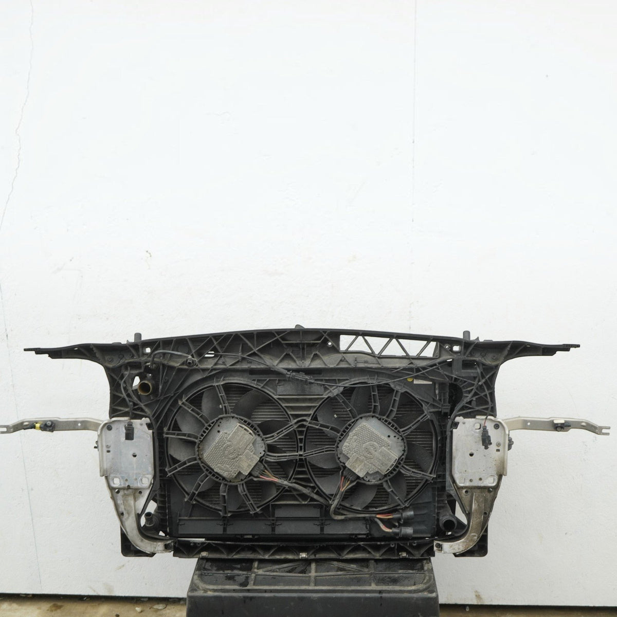 16-18 Audi A7 4G 3.0L Radiator AC Condenser Fan Shroud Cooling 4G0145804D OEM