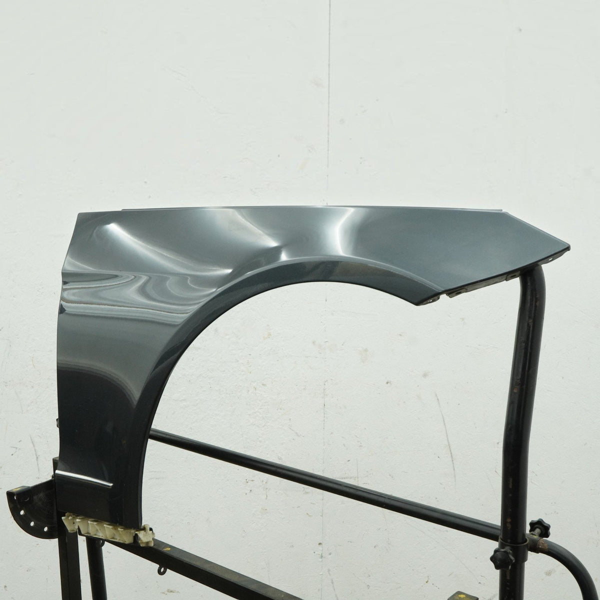 10-17 Mercedes E350 E400 E550 C207 Front Right Fender Panel 2078800218 Gray 755