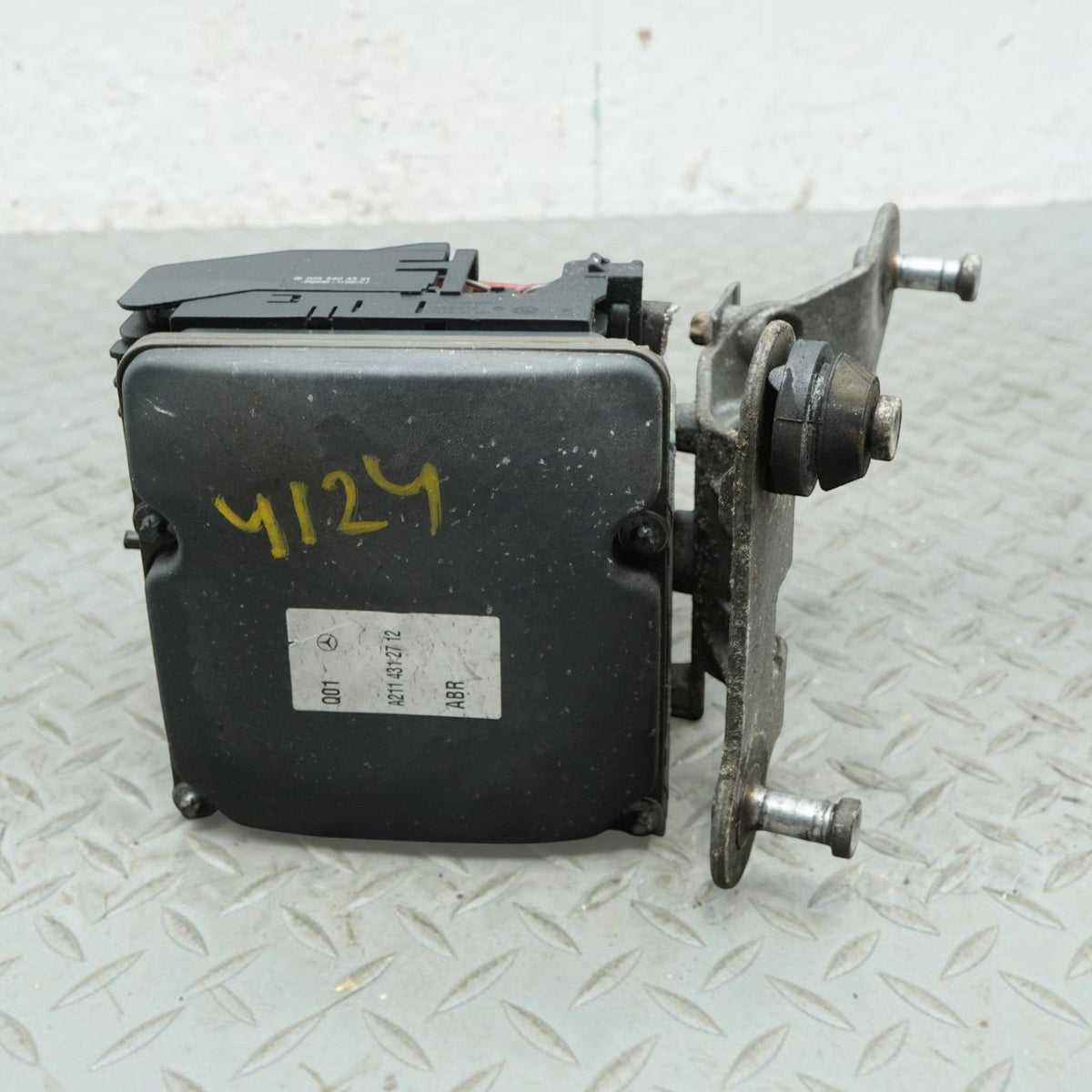 2008 Mercedes E320 E350 W211 RWD ABS Pump Anti Lock Brake Modulator A2114312712