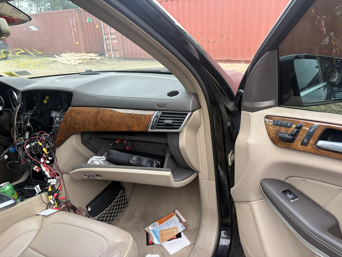 2013-2016 Mercedes-Benz GL550 4Matic GL-Class X166